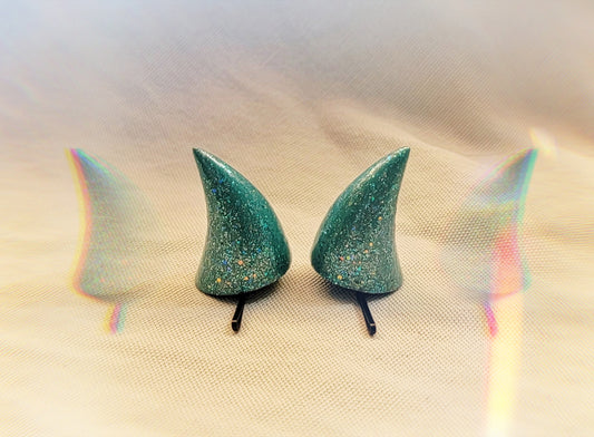 Glimmerhorns of the Windswept Veil